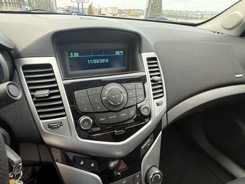 Used 2014 Chevrolet Cruze LT image 28