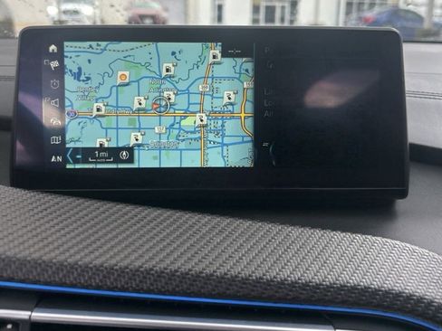 Used 2019 BMW i8 Roadster image 16