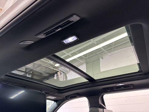 Used 2024 GMC Yukon XL Denali w/ Advanced Technology Package image 48