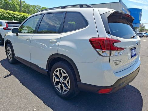 Used 2023 Subaru Forester Premium AWD/4WD image 4