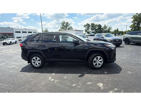 Used 2023 Toyota RAV4 LE FWD image 10