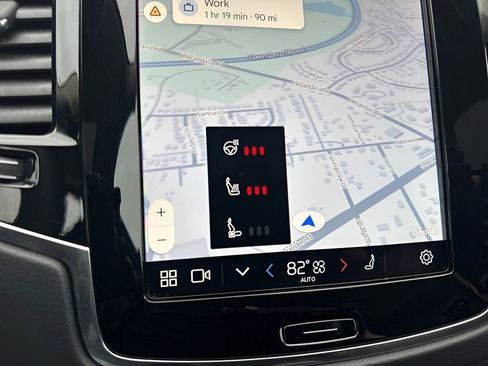 Used 2024 Volvo XC90 B6 Ultimate w/ Lounge Package image 25