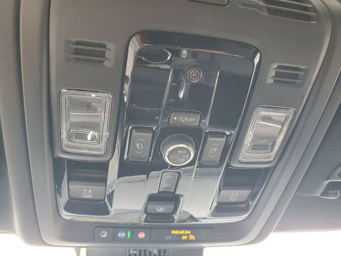 New 2026 Chevrolet Suburban High Country AWD/4WD image 23