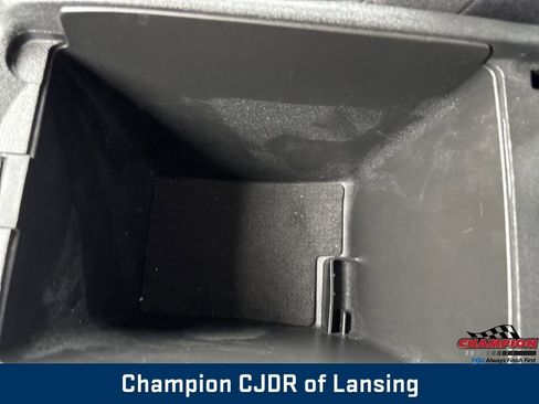 Used 2023 Chevrolet Malibu LT image 35