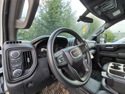 Used 2021 GMC Sierra 3500 4x4 Crew Cab w/ Gooseneck/5TH Wheel Package image 10