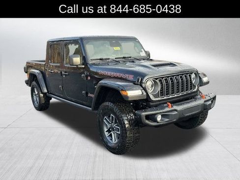 New 2026 Jeep Gladiator Mojave w/ Steel Bumper Group AWD/4WD image 3