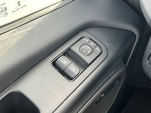 Used 2024 Mercedes-Benz Sprinter 2500 image 18