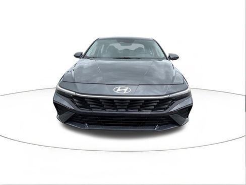 New 2026 Hyundai Elantra SE FWD image 8