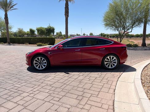 Used 2018 Tesla Model 3 Long Range RWD image 5