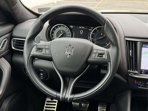 Used 2022 Maserati Levante Modena image 9