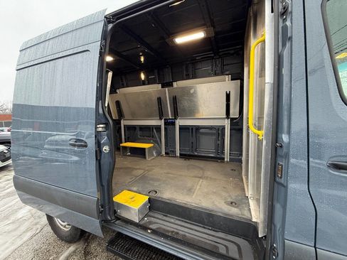 Used 2019 Mercedes-Benz Sprinter 144 image 3