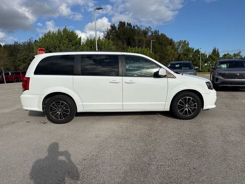 Used 2018 Dodge Grand Caravan GT image 4