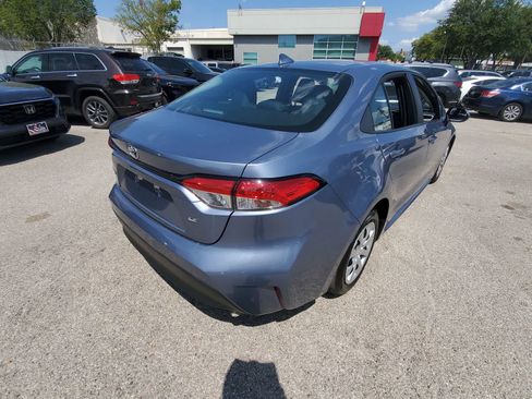 Used 2025 Toyota Corolla LE FWD image 6