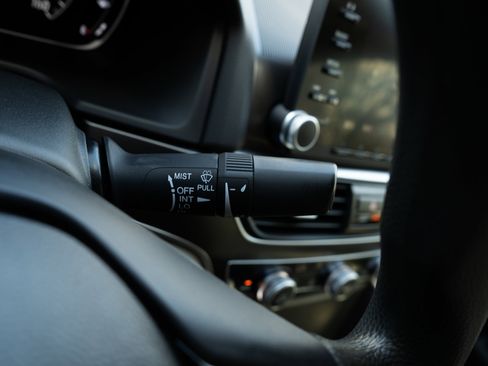 Used 2018 Honda Accord LX image 24