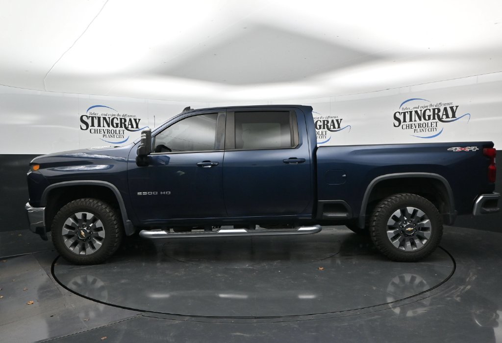 Used 2021 Chevrolet Silverado 2500 LT w/ Convenience Package AWD/4WD image 4