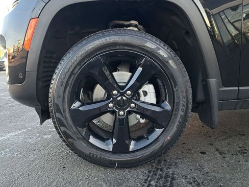 New 2025 Jeep Grand Cherokee Limited w/ Luxury Tech Group II AWD/4WD image 29
