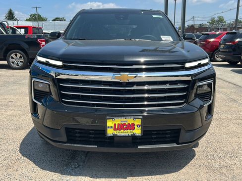 New 2026 Chevrolet Traverse LT w/ Driver Confidence Package AWD/4WD image 3