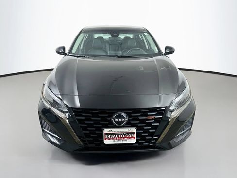Used 2023 Nissan Altima 2.5 SR FWD image 2