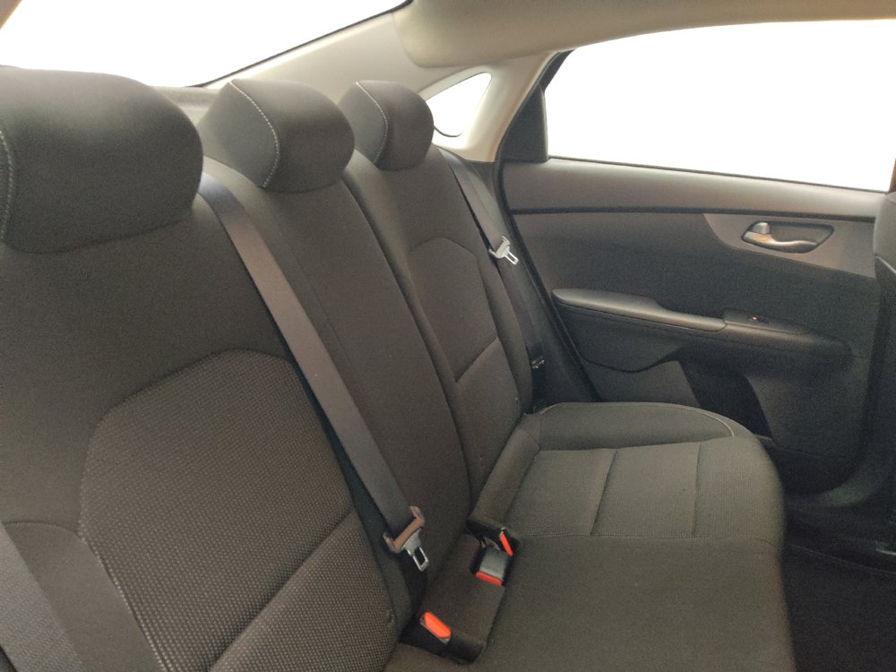 Used 2021 Kia Forte LXS FWD image 19