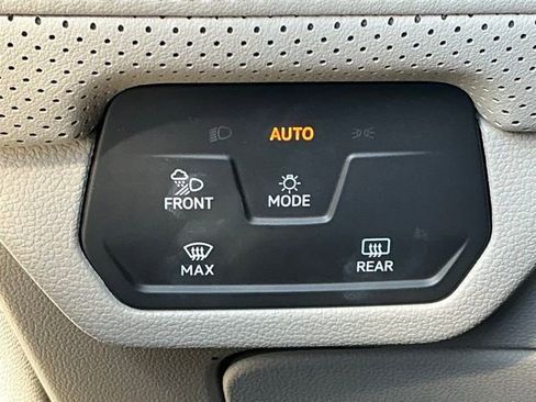 Used 2024 Volkswagen Atlas SEL image 37