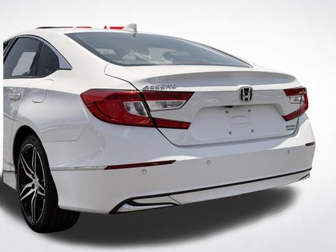 Used 2021 Honda Accord Touring image 3