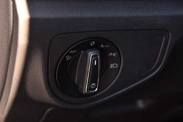 Certified 2023 Volkswagen Atlas Cross Sport SE AWD/4WD image 10