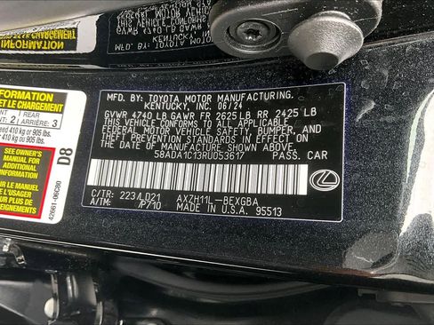 Used 2024 Lexus ES 300h w/ Premium Package FWD image 37