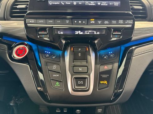 Used 2025 Honda Odyssey Elite image 30