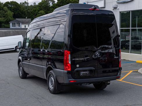 Used 2024 Mercedes-Benz Sprinter 2500 image 6
