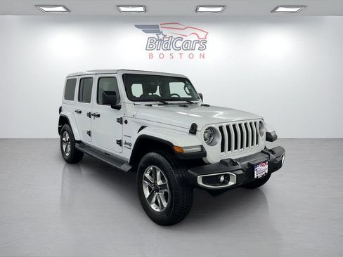 Used 2021 Jeep Wrangler Unlimited Sahara w/ Uconnect 4C Nav & Sound Group image 3