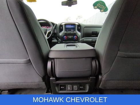 Certified 2019 Chevrolet Silverado 1500 LT Trail Boss w/ Convenience Package AWD/4WD image 21