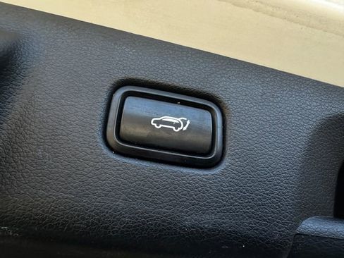 Used 2021 Hyundai Palisade Limited image 41