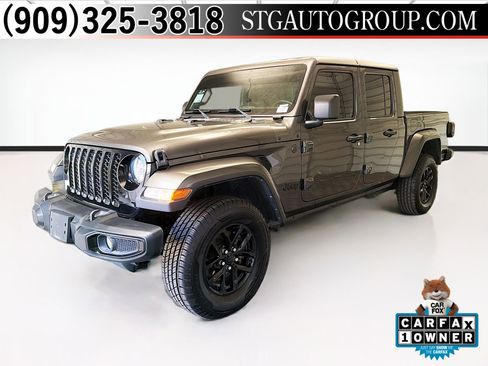 Used 2022 Jeep Gladiator Sport AWD/4WD image 1