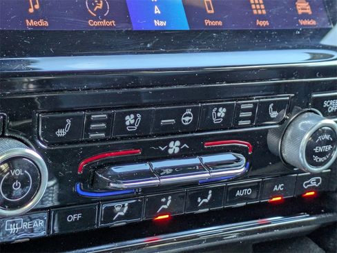 Used 2021 Jeep Grand Cherokee L Overland w/ Advanced Protech Group III image 25