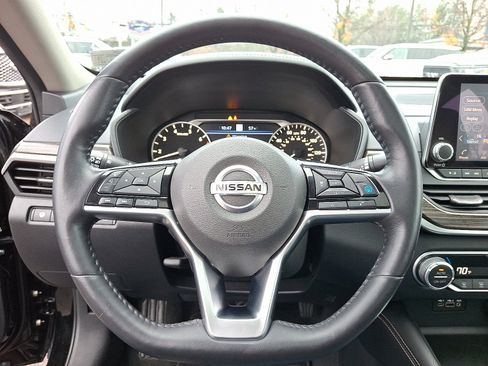 Used 2019 Nissan Altima 2.5 Platinum image 18