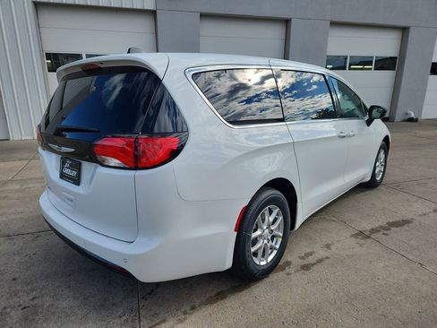 New 2026 Chrysler Voyager LX FWD image 3