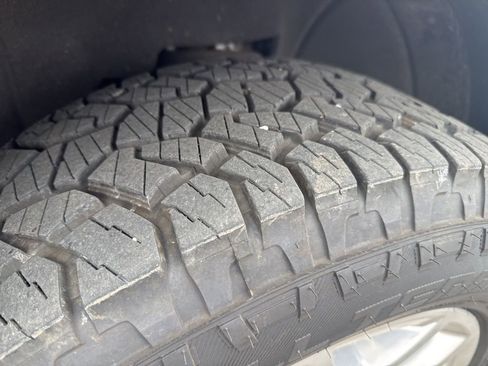 Used 2019 GMC Yukon SLE w/ SLE Value Package image 7