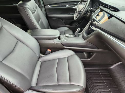 Used 2023 Cadillac XT5 Premium Luxury AWD/4WD image 17