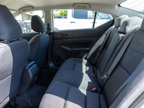 Used 2025 Nissan Altima 2.5 SV FWD image 23