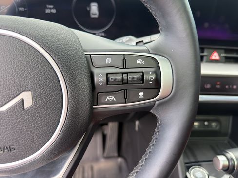 Used 2024 Kia Sportage SX FWD image 16