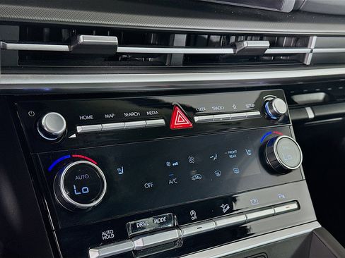 Used 2025 Hyundai Santa Fe SEL image 22