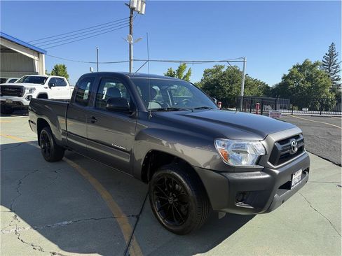 Used 2013 Toyota Tacoma 2WD Access Cab image 4