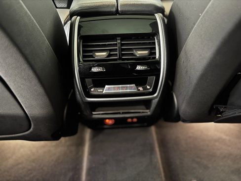 Used 2019 BMW X7 xDrive40i w/ Cold Weather Package image 22