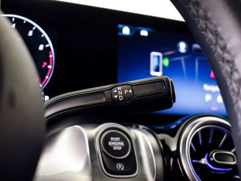 Certified 2025 Mercedes-Benz GLB 250 image 26