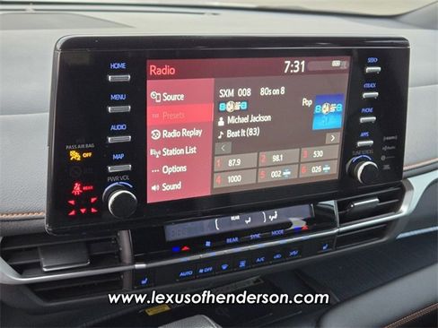 Used 2023 Toyota Sienna XSE image 23