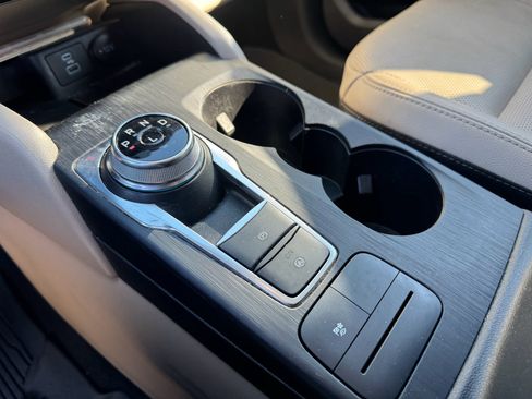 Used 2022 Ford Escape SEL image 25