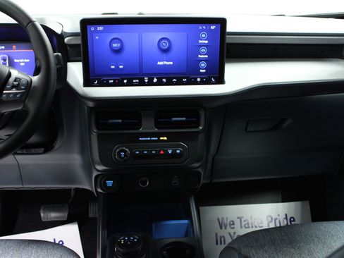 New 2025 Ford Maverick XLT w/ Equipment Group 301A image 18