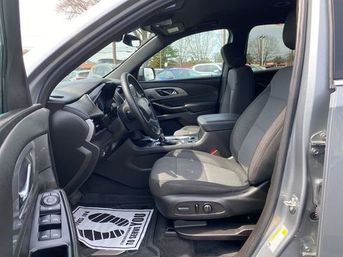 Certified 2023 Chevrolet Traverse LT w/ LPO, Floor Liner Package AWD/4WD image 13