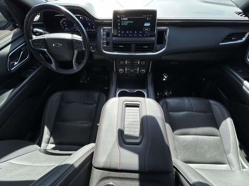 Used 2022 Chevrolet Suburban RST w/ Sport Performance Package image 12