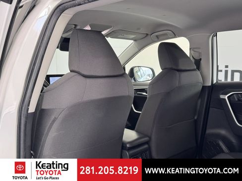 Certified 2025 Toyota RAV4 XLE AWD/4WD image 18